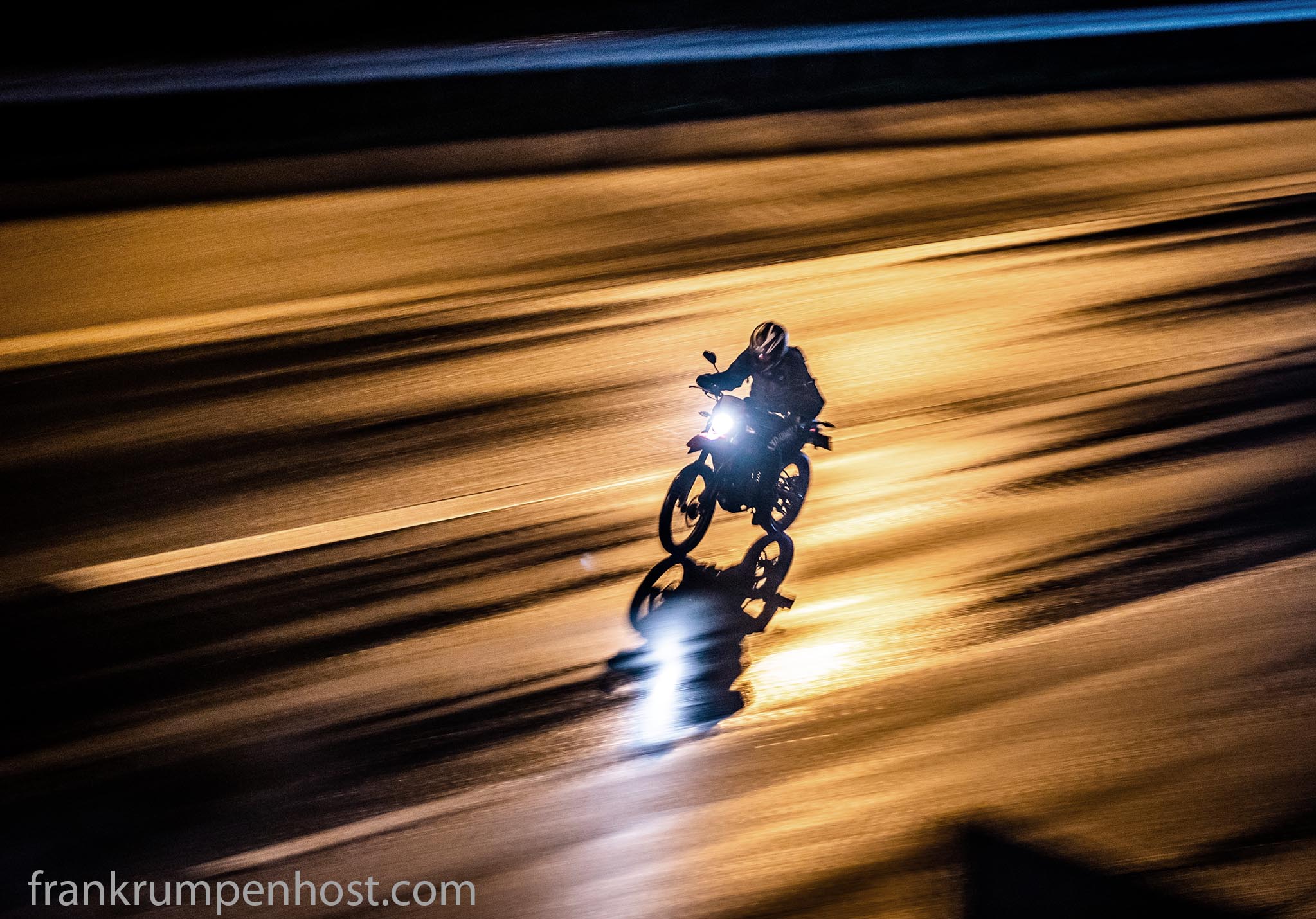 Fahrzeug auf der Autobahn