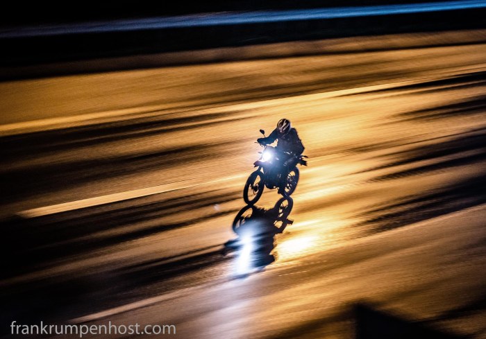 Fahrzeug auf der Autobahn